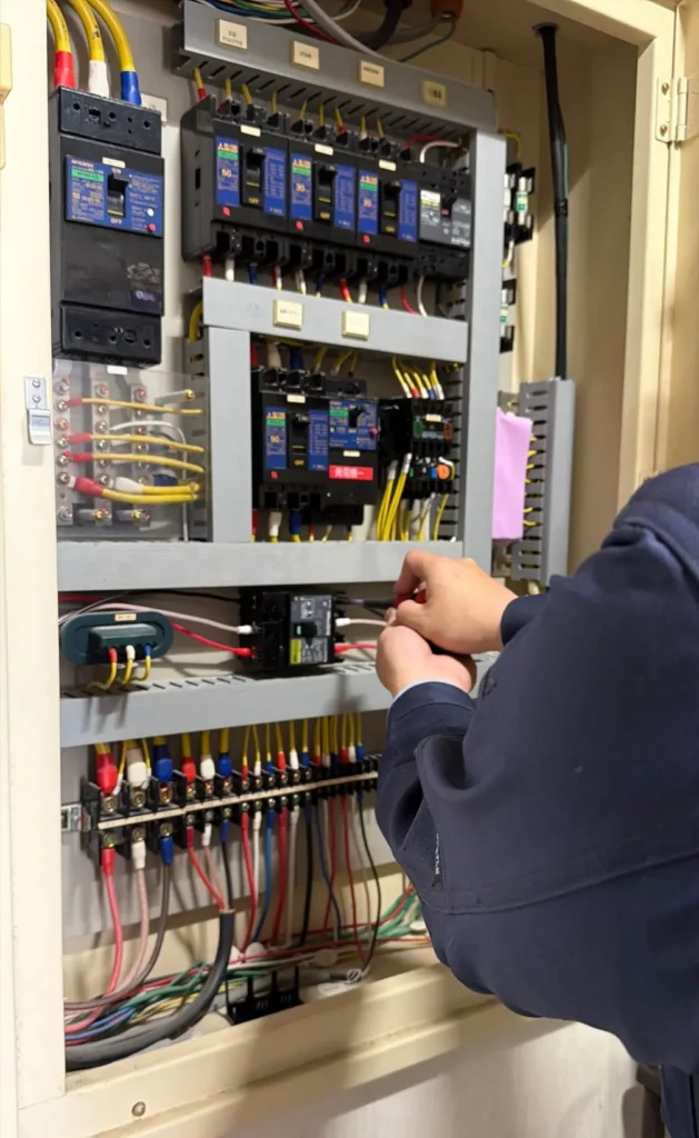 電気工事イメージ画像（事業内容用）